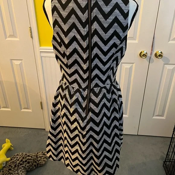 Charming Charlie Chevron Dress Tank Casual Mini Short Business Casual Small S - Picture 4 of 5